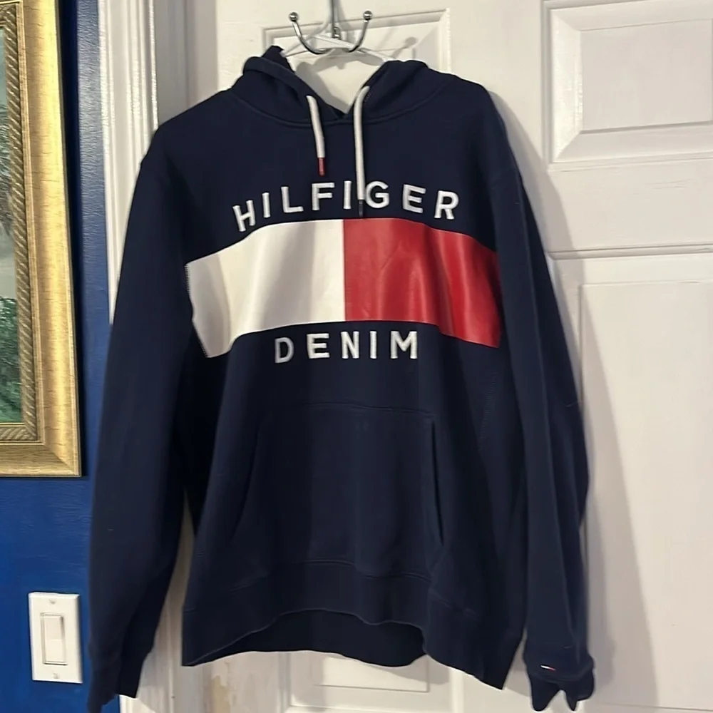 Tommy Hilfiger Men's Quinn Logo Print Fleece Pullover Navy Blue & Red Hoodie XL